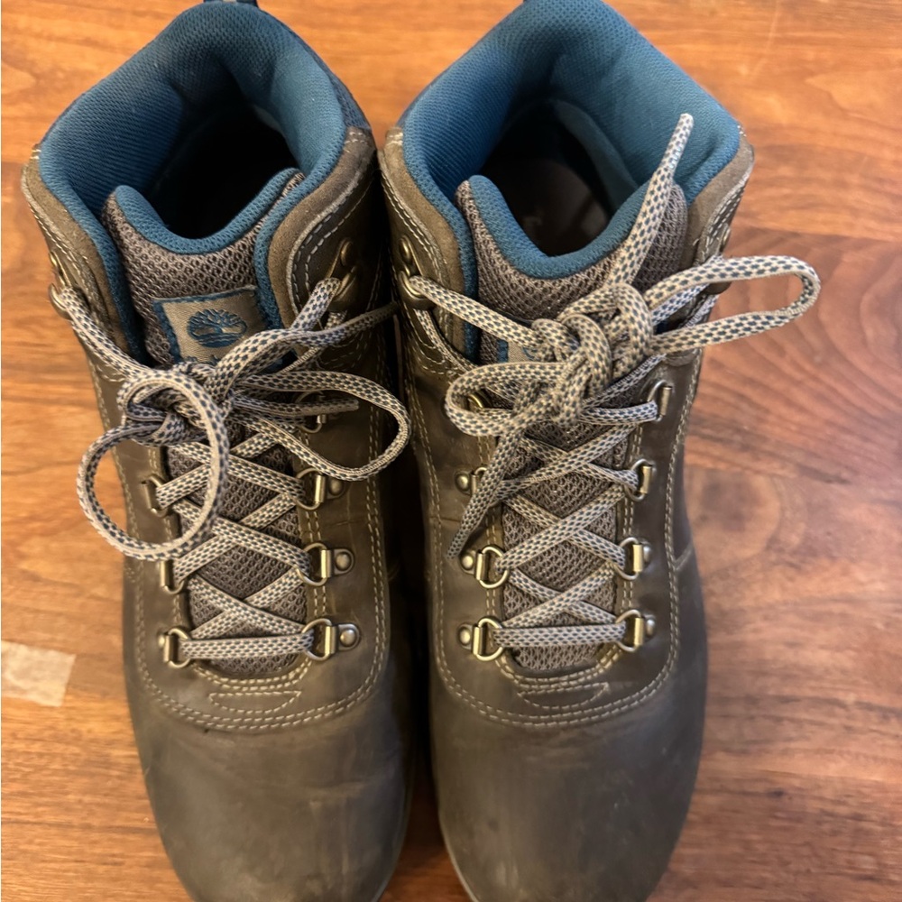Timberland Blue and Brown Hiking Boots with Suede Finish